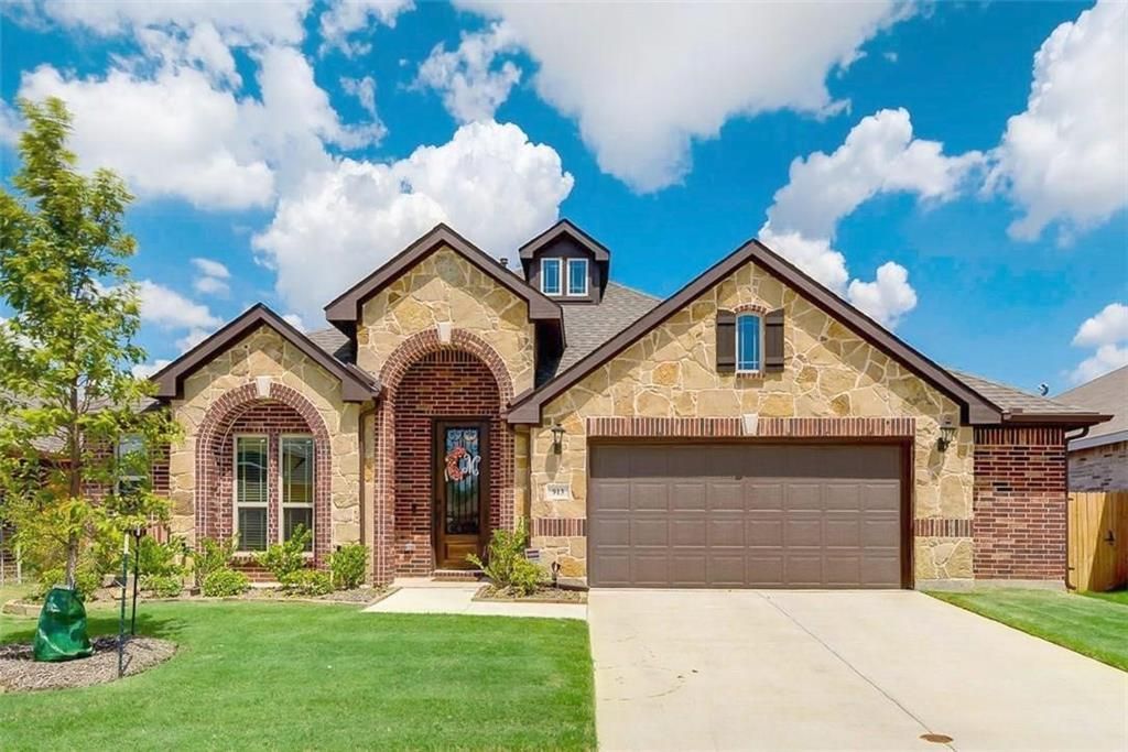 913 Foxglove Drive, Little Elm