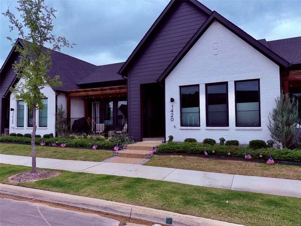 1420 Rose Willow Way, Arlington