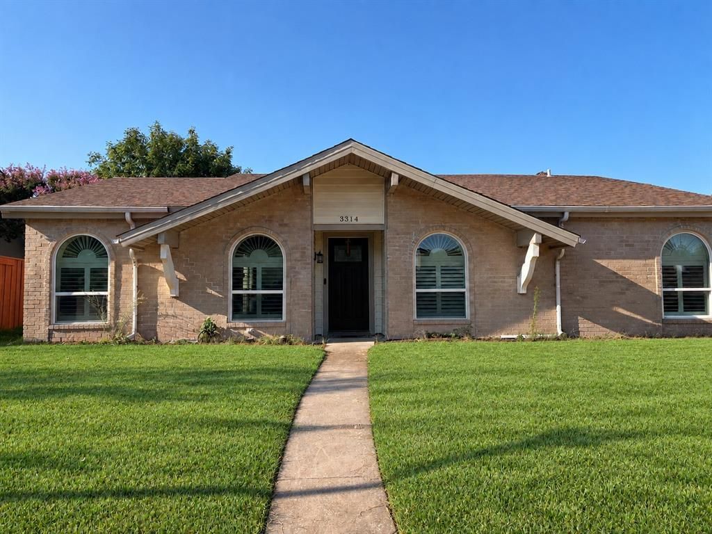3314 Ivanhoe Lane, Garland