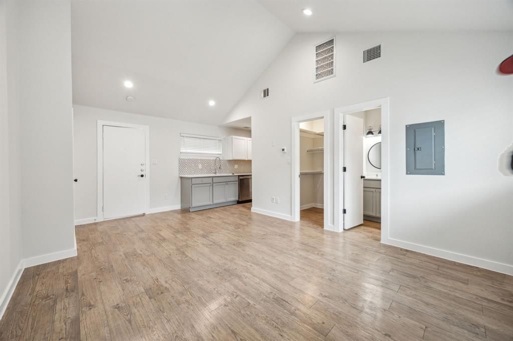 5018 San Jacinto Street 108, Dallas