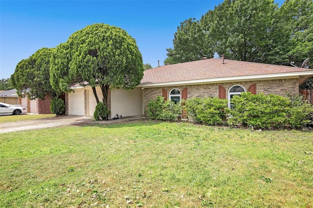 1113 Roaring Springs Drive, Allen