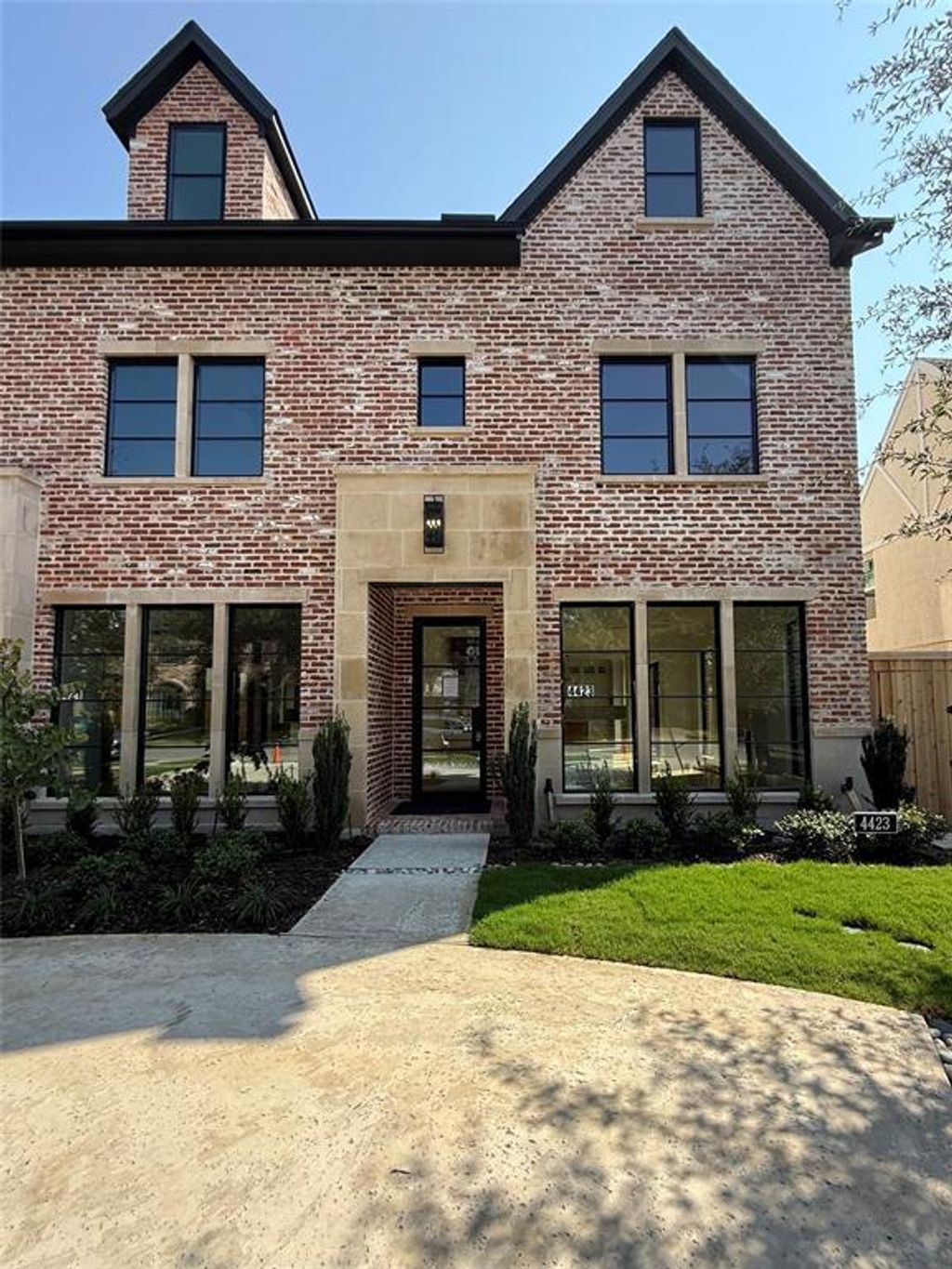 4423 Emerson Avenue, University Park