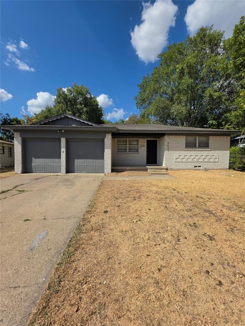 9421 Bluffcreek Drive, Dallas