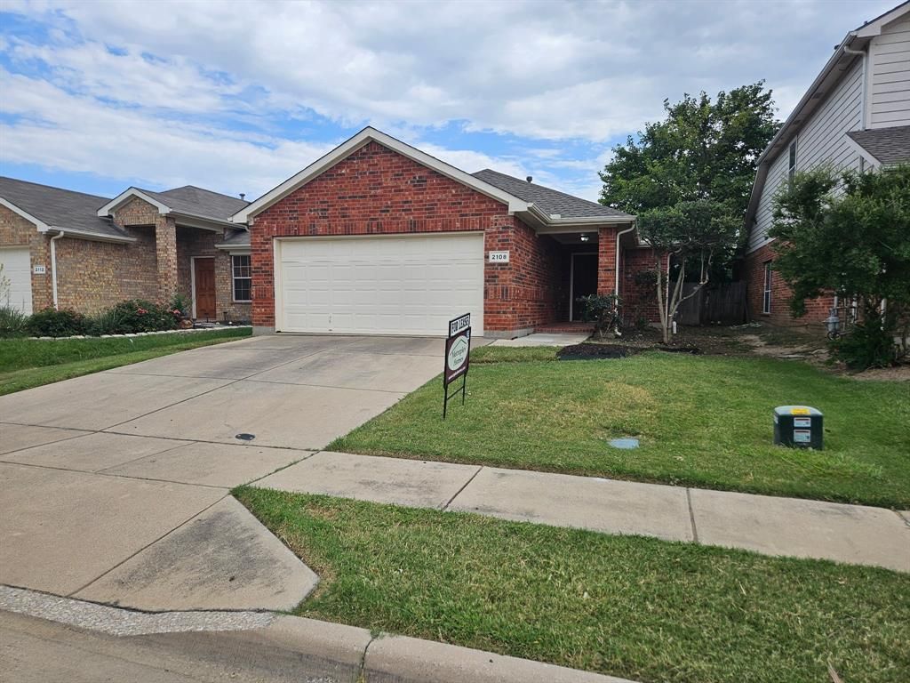 2108 Ingrid Lane, Fort Worth