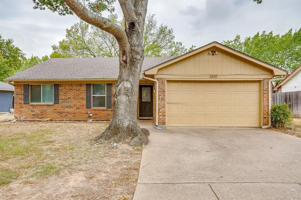 2610 N Casa Blanca Court, Arlington