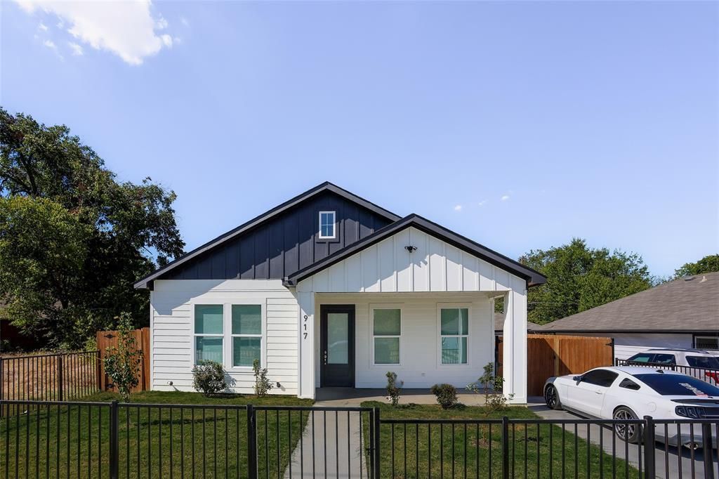 917 E Tucker Street, Fort Worth