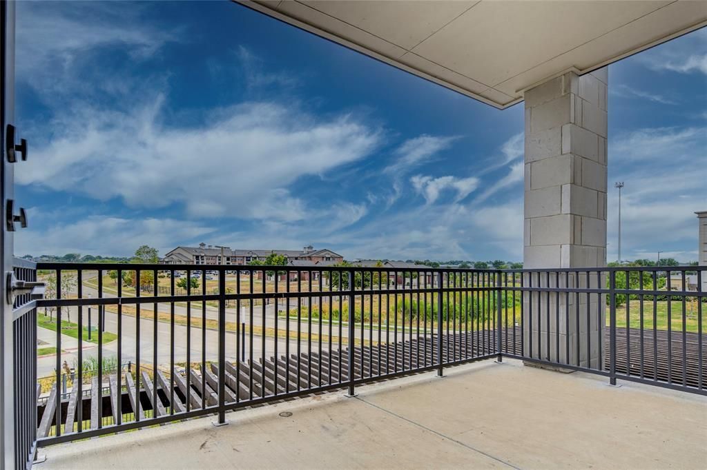 2700 Old Denton Road 2204, Carrollton