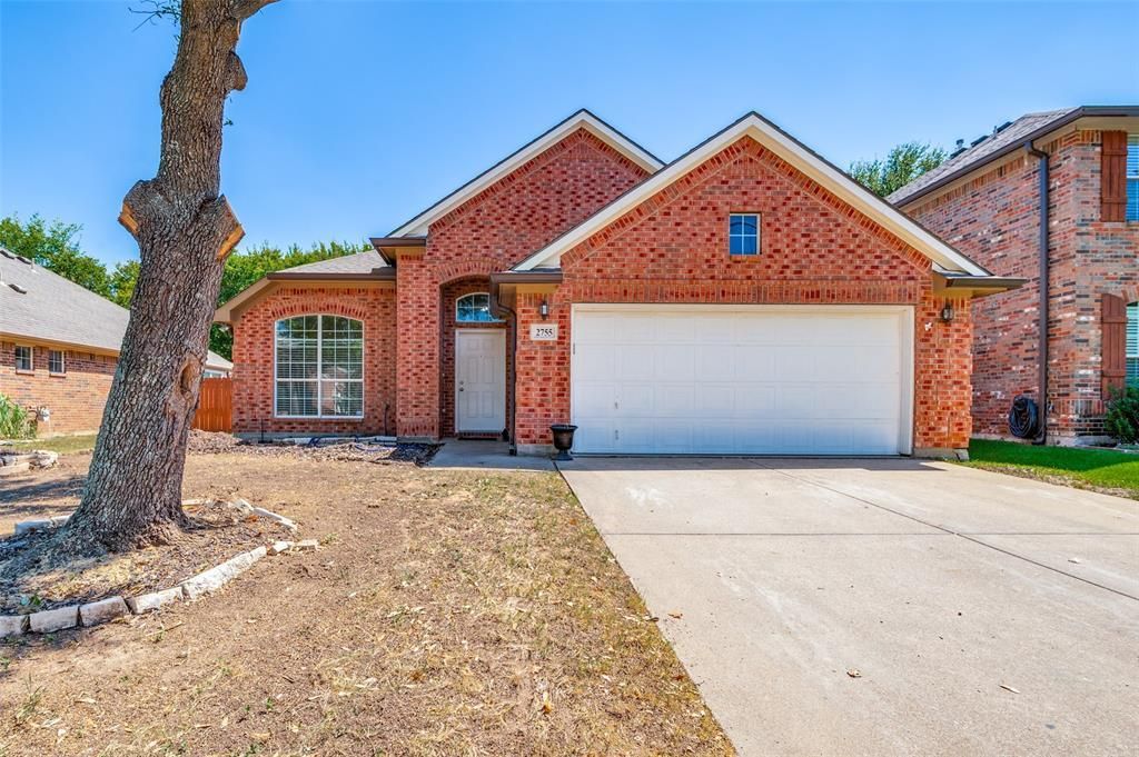 2755 Honey Suckle Drive, Grand Prairie