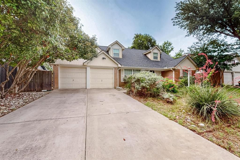 2927 Selma Lane, Farmers Branch