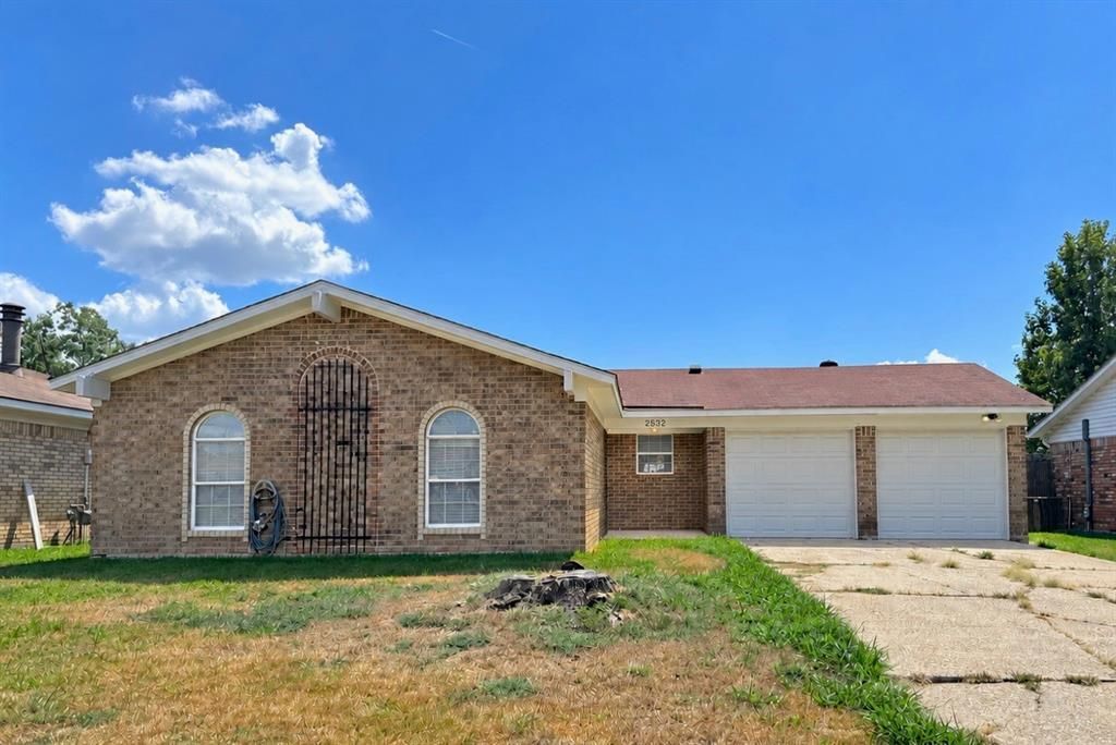 2532 La Vonne, Bossier City