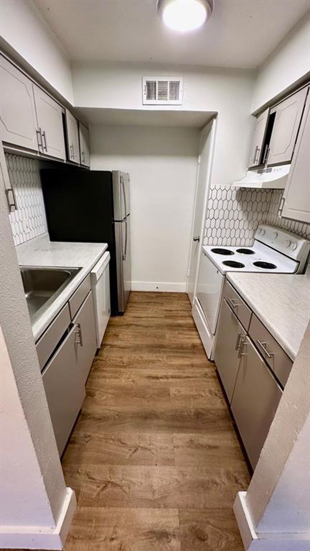 2211 S Vernon Avenue 219, Dallas