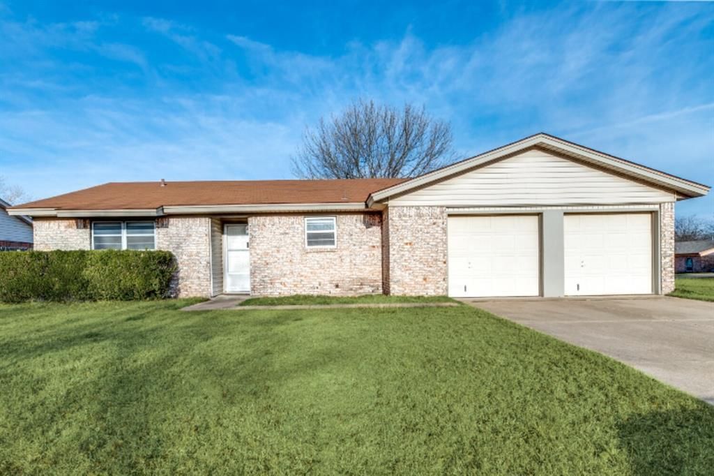 900 Skelly Street, Crowley