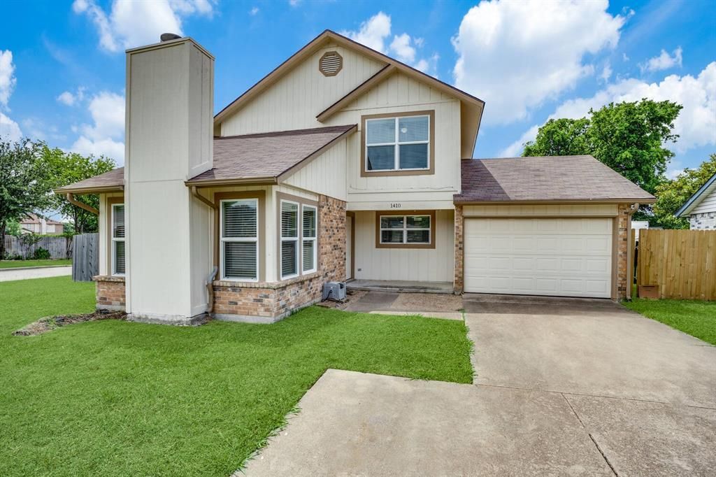 1410 Thackery Drive, Arlington