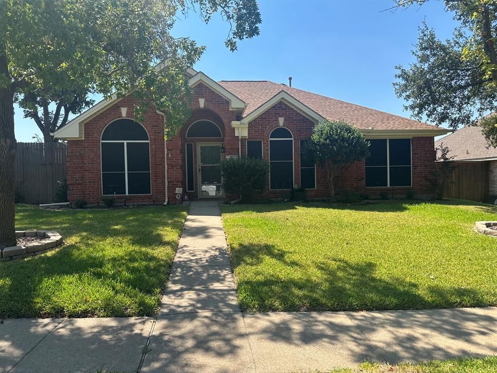 7901 Glenoaks Drive, Frisco