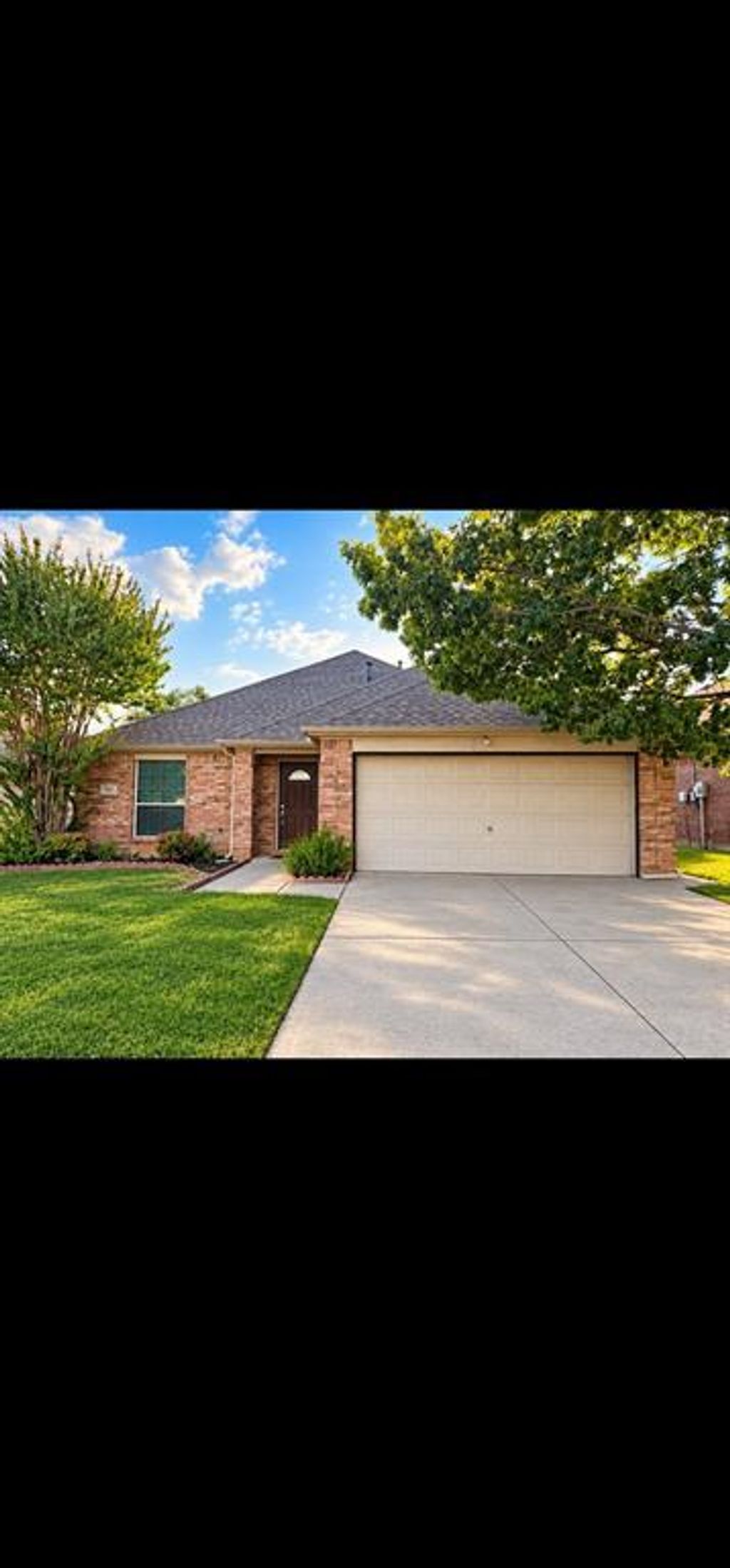 1037 Liberty Circle, Hurst