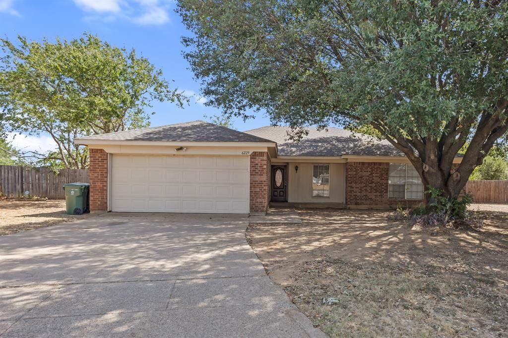 6229 Maple Springs Drive, Arlington