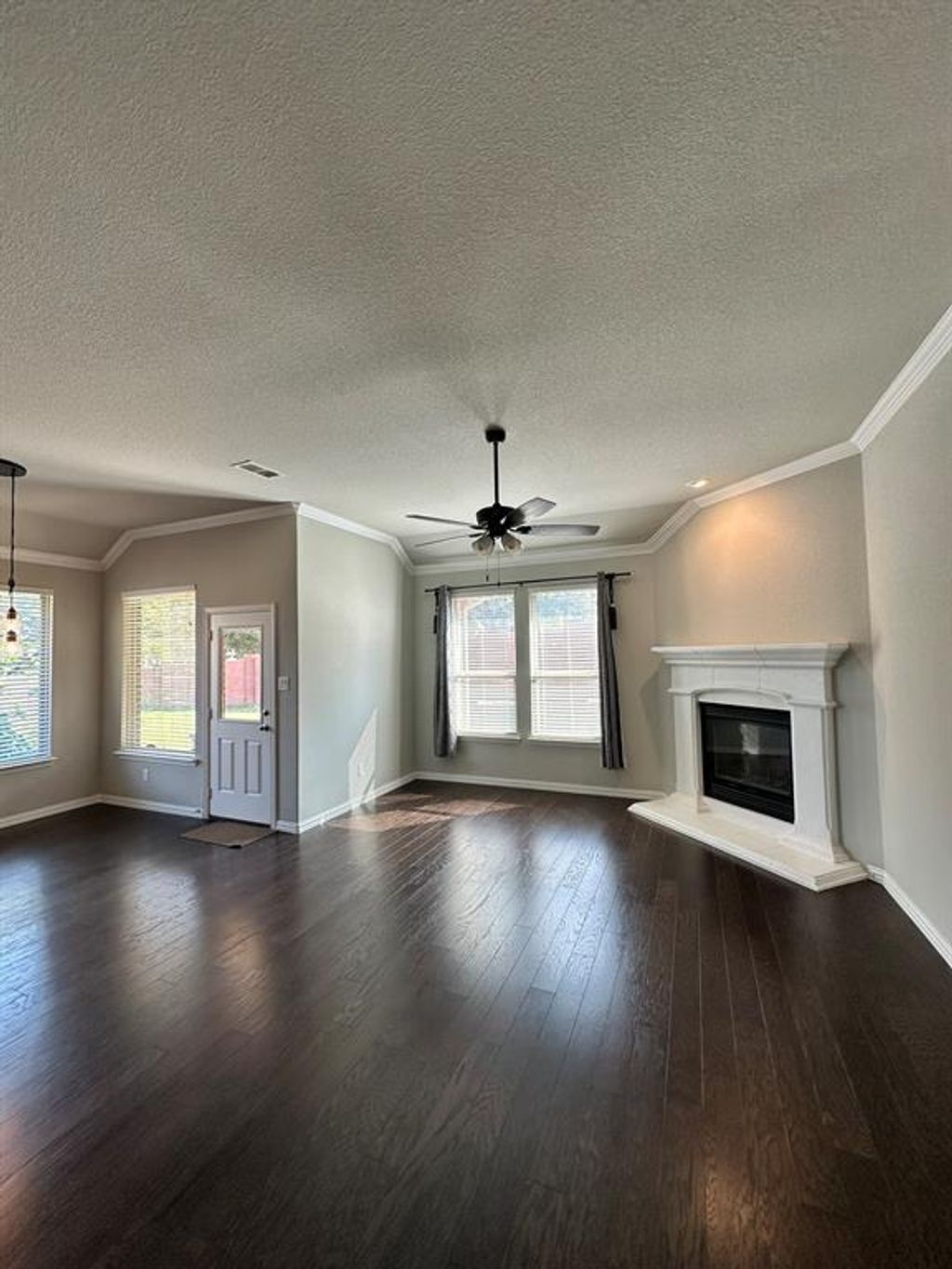 5832 Canyon Oaks Lane, Fort Worth