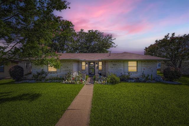 3814 Calgary Court E, Irving