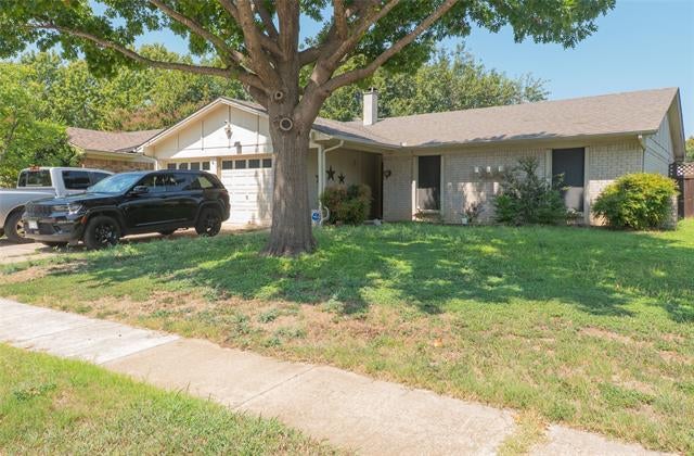 219 Nicki Lane, Arlington