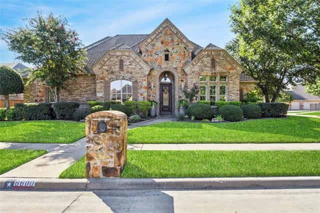 8600 Foxwood Drive, North Richland Hills