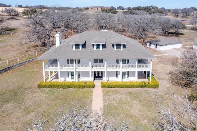 1421 Highlake Lane, Weatherford