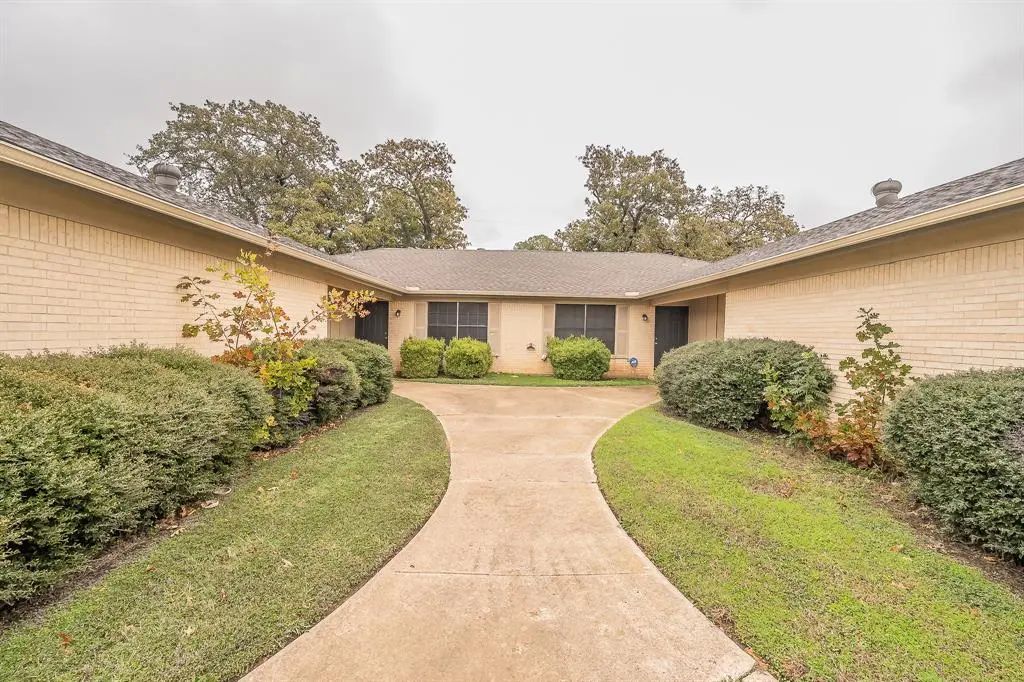 512 Billie Ruth Lane, Hurst