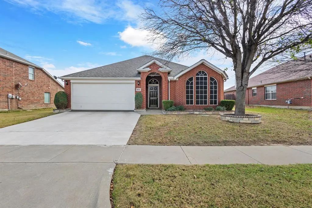 1014 Tabasco Trail, Arlington