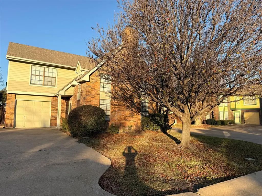 500 Button Willow Court, Irving