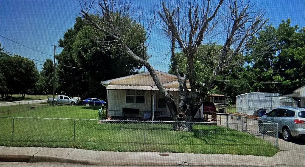 1435 S Woody Road, Dallas