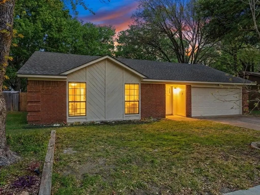 661 Clover Lane, Keller