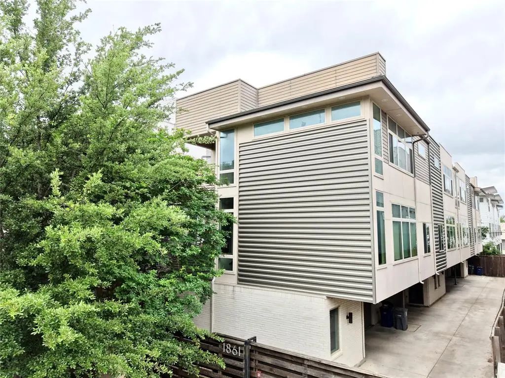 1861 Summit Avenue 2, Dallas