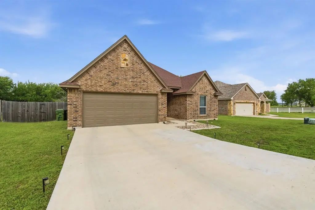 2313 Springhill Court, Mineral Wells