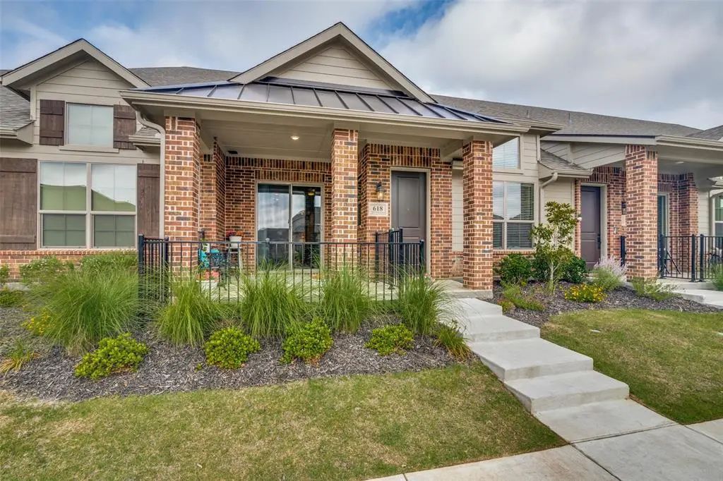 618 Tall Grass Trail, Wylie