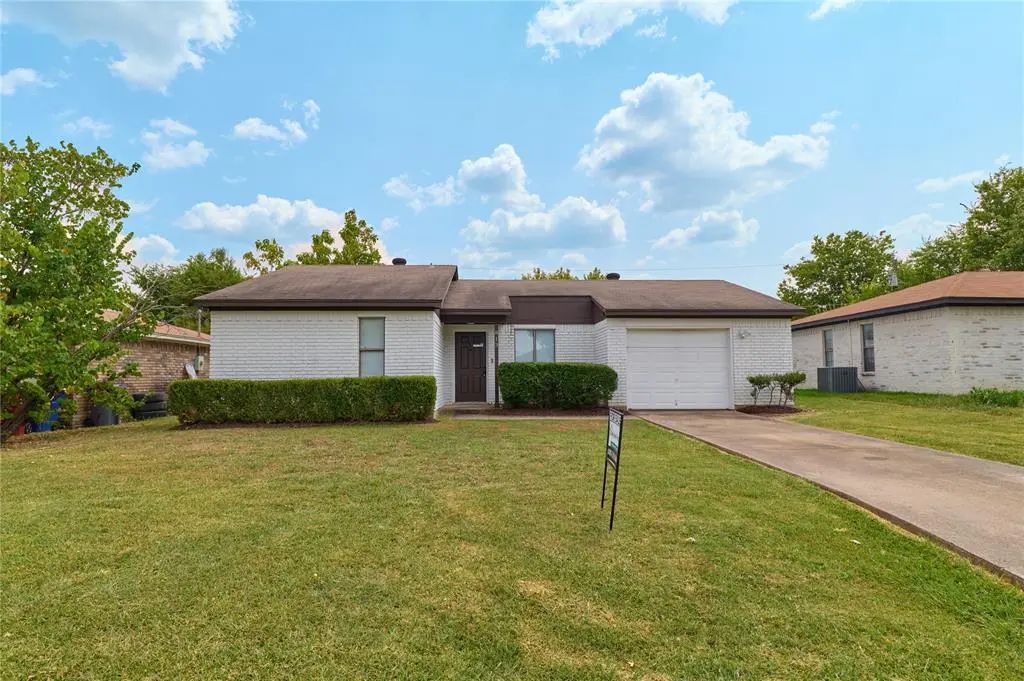 813 Loganwood Drive, Royse City