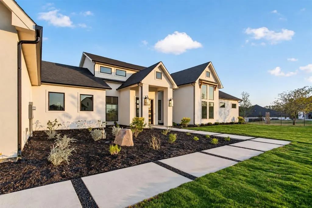 7752 Laura Lake Lane, Fort Worth