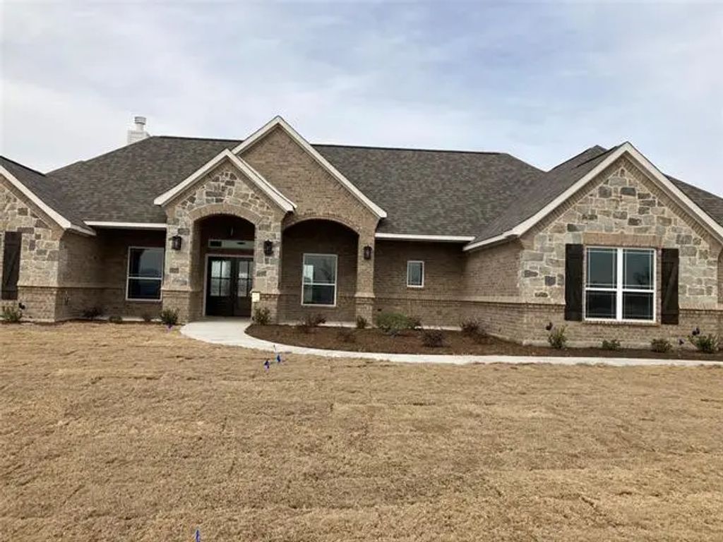7081 Veal Station, Weatherford