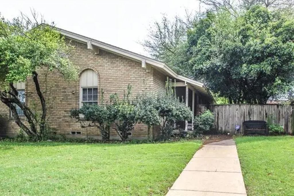 7946 Habersham Lane, Dallas