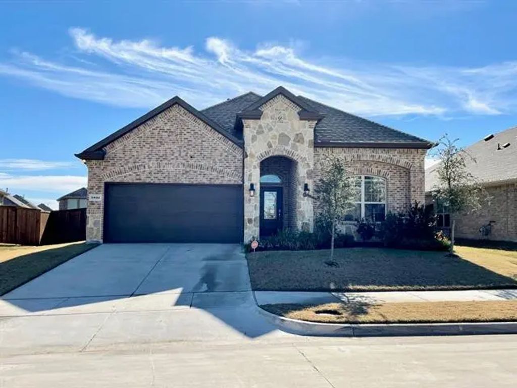 5831 Melville Lane, Forney