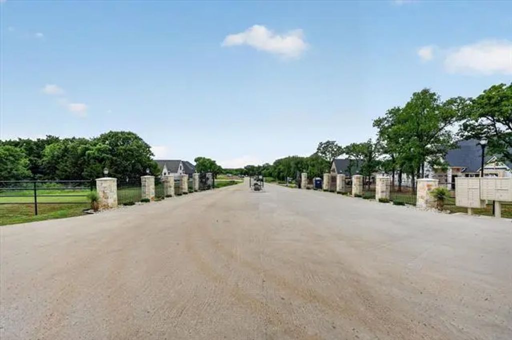 1601 Private Access 60200, Burleson