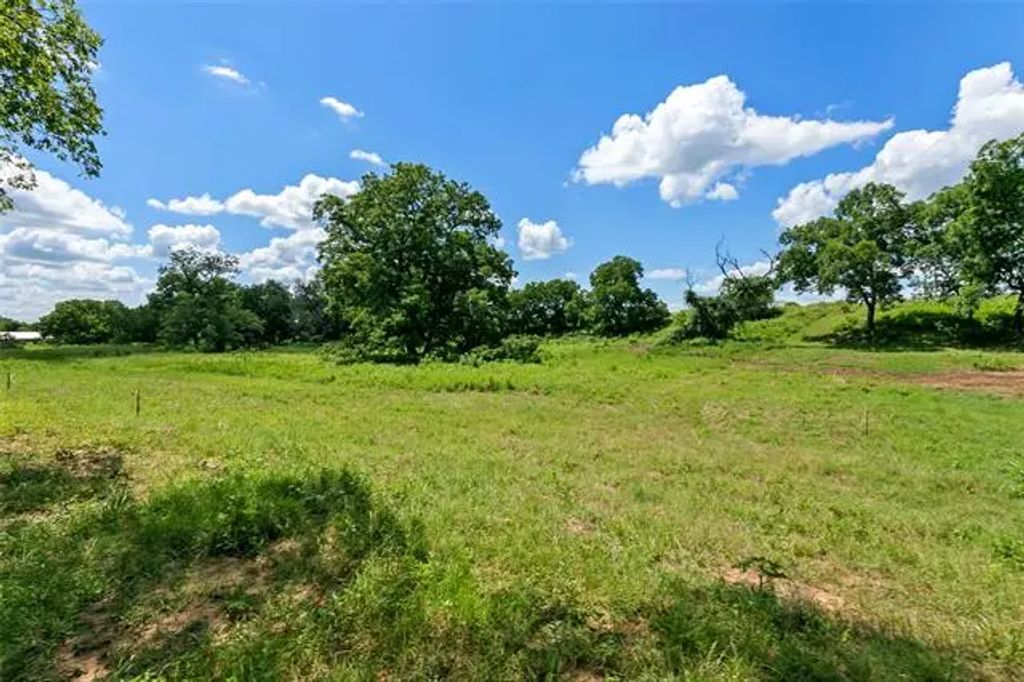 005 Private Road 213, Whitney