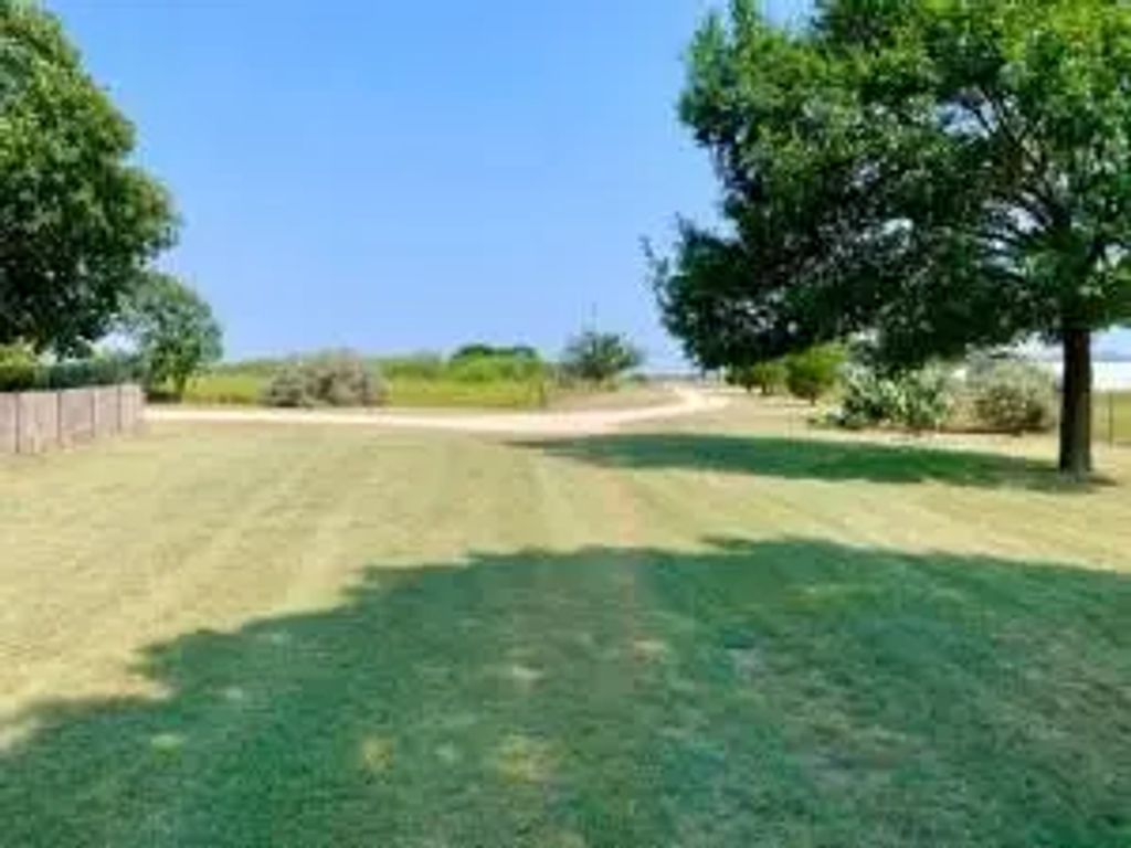 2232 Private Road 4032 Road, Eden