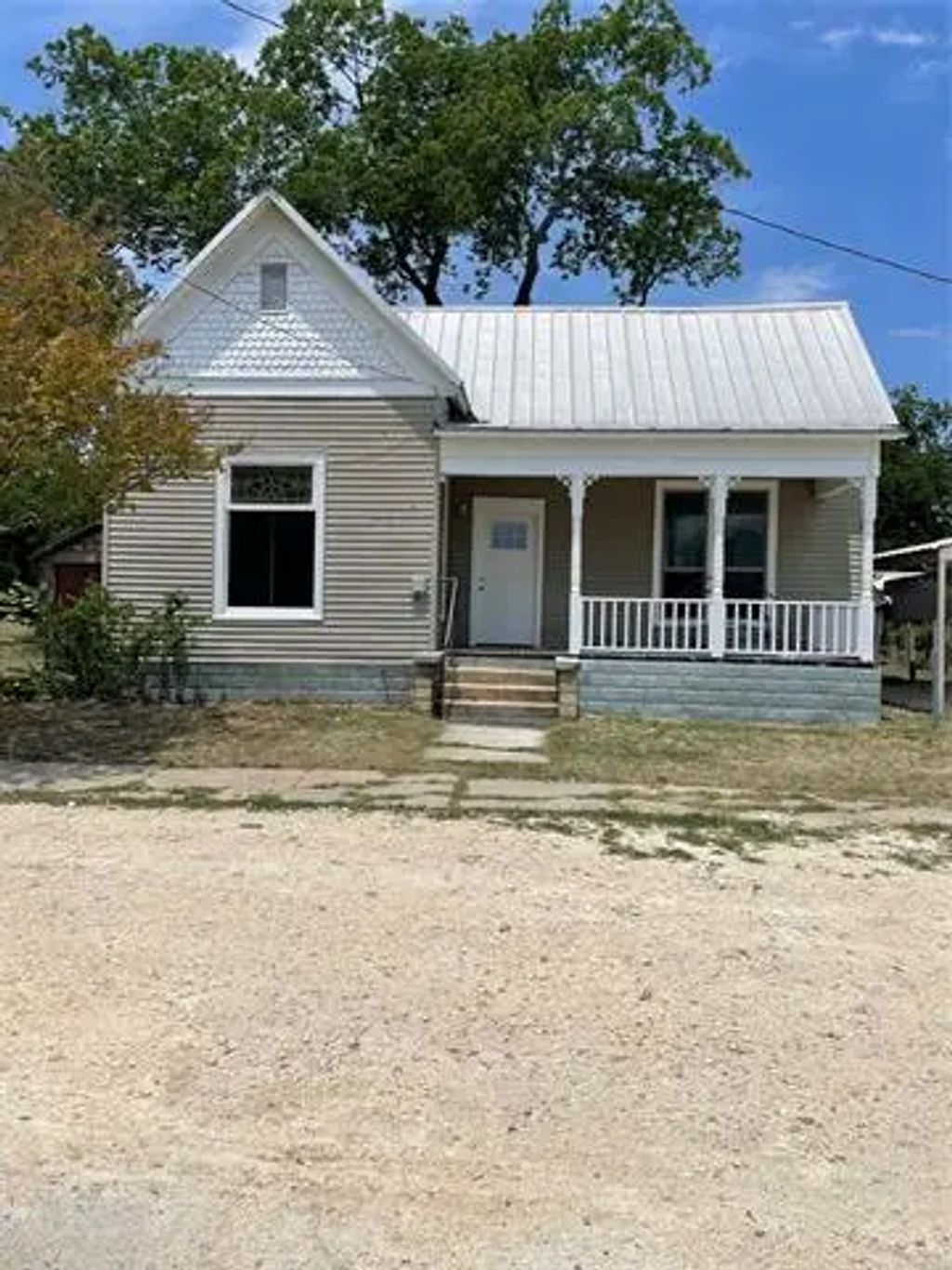 314 Live Oak, Dublin