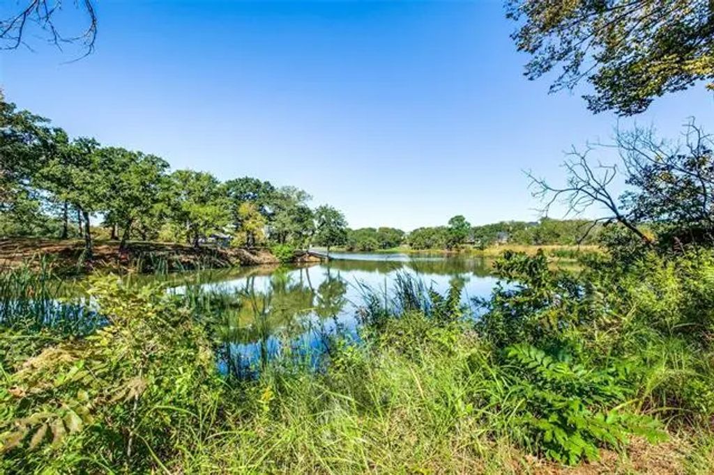 4 Delano Drive, Dalworthington Gardens