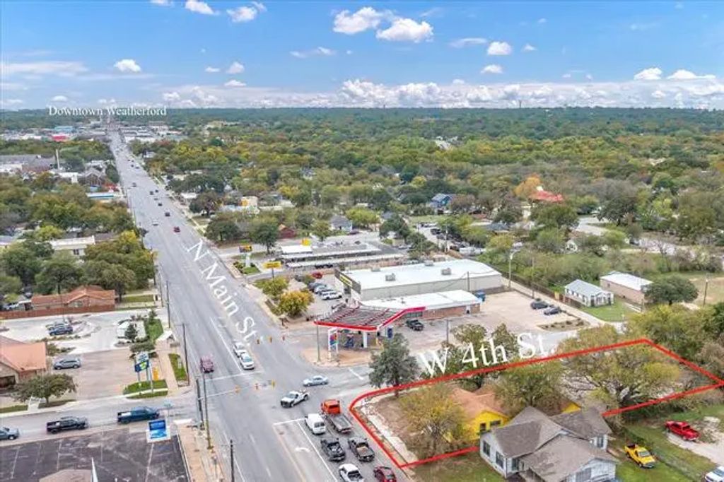 1301 N Main Street, Weatherford