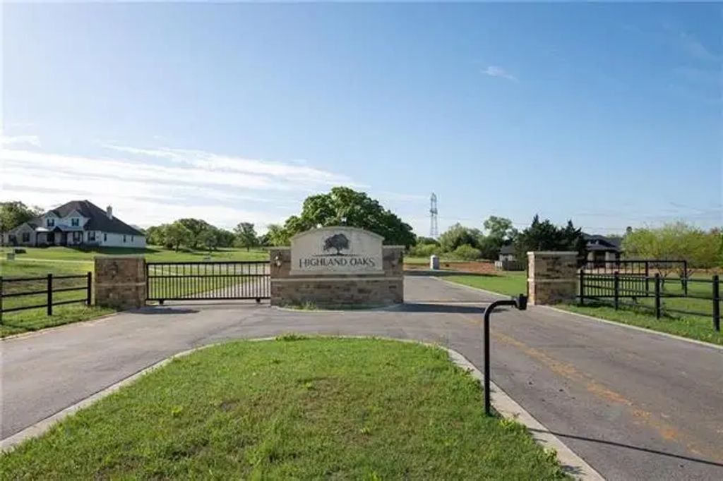 2012 Beauty Berry Court, Cleburne