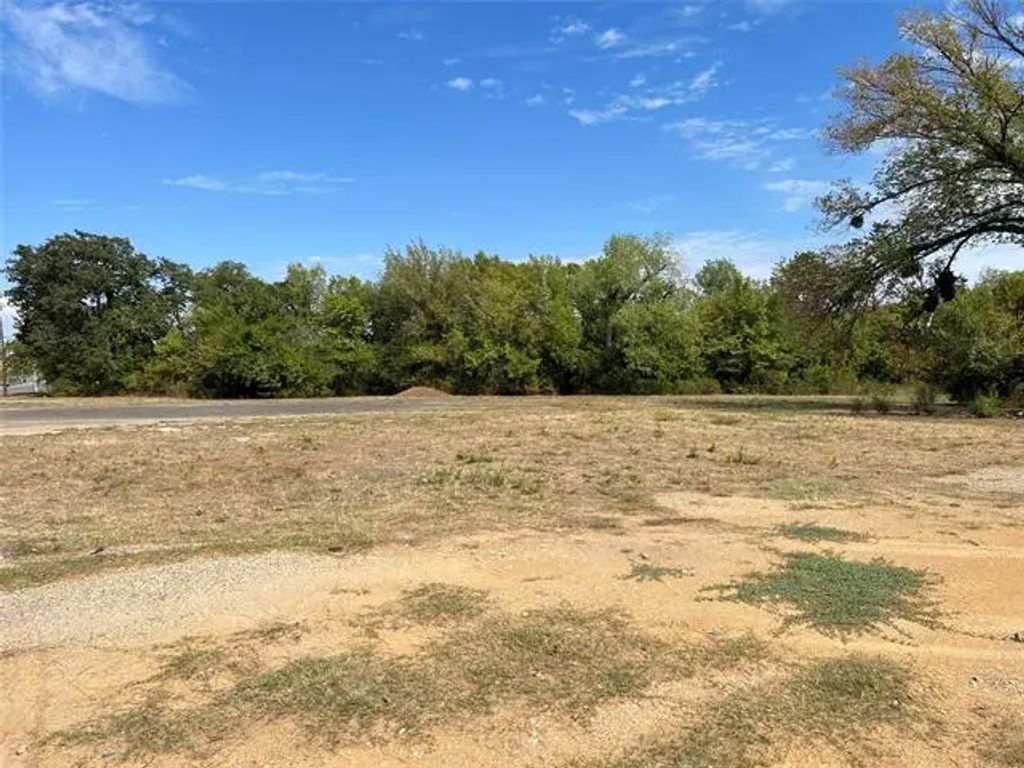 4500 E Belknap Street, Haltom City