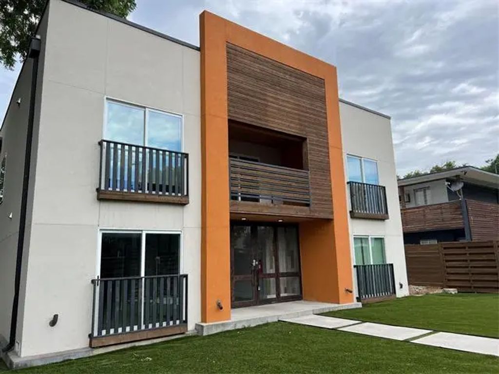 1415 Bennett Avenue 201, Dallas