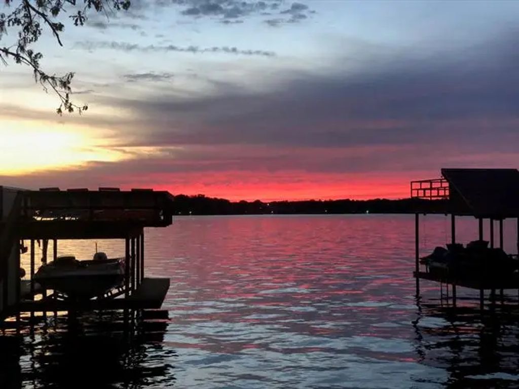 6205 Point Lavista, Malakoff