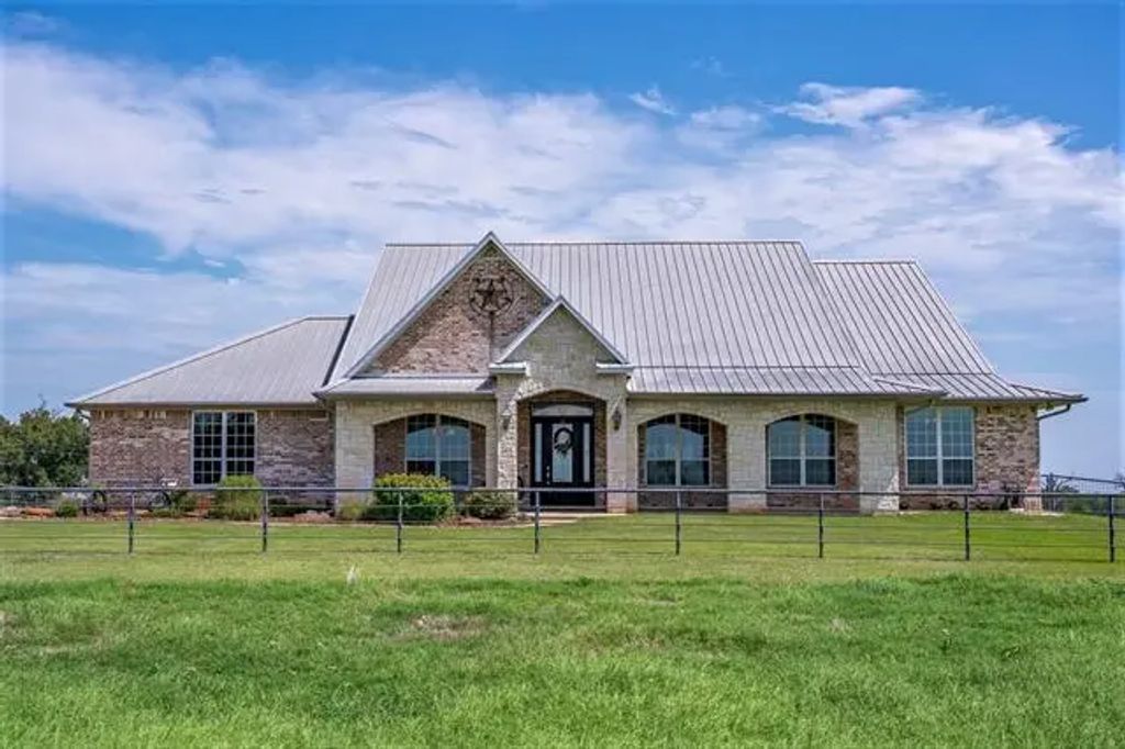 9208 Fm 17, Grand Saline