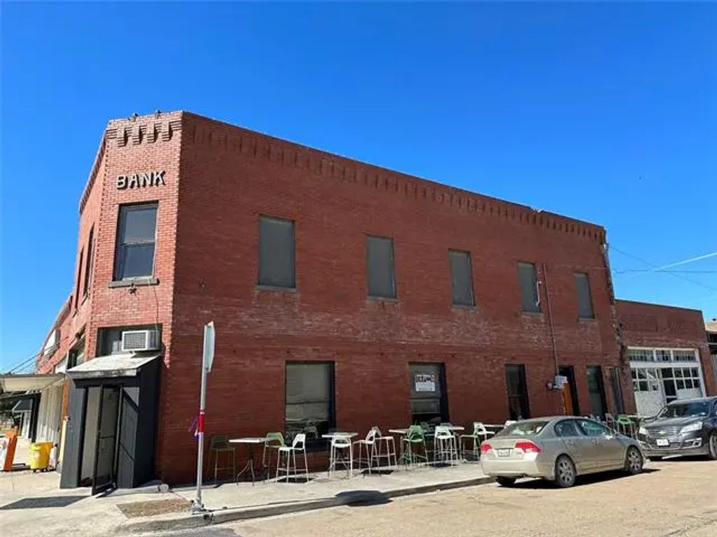 100 S Main Street, Cross Plains